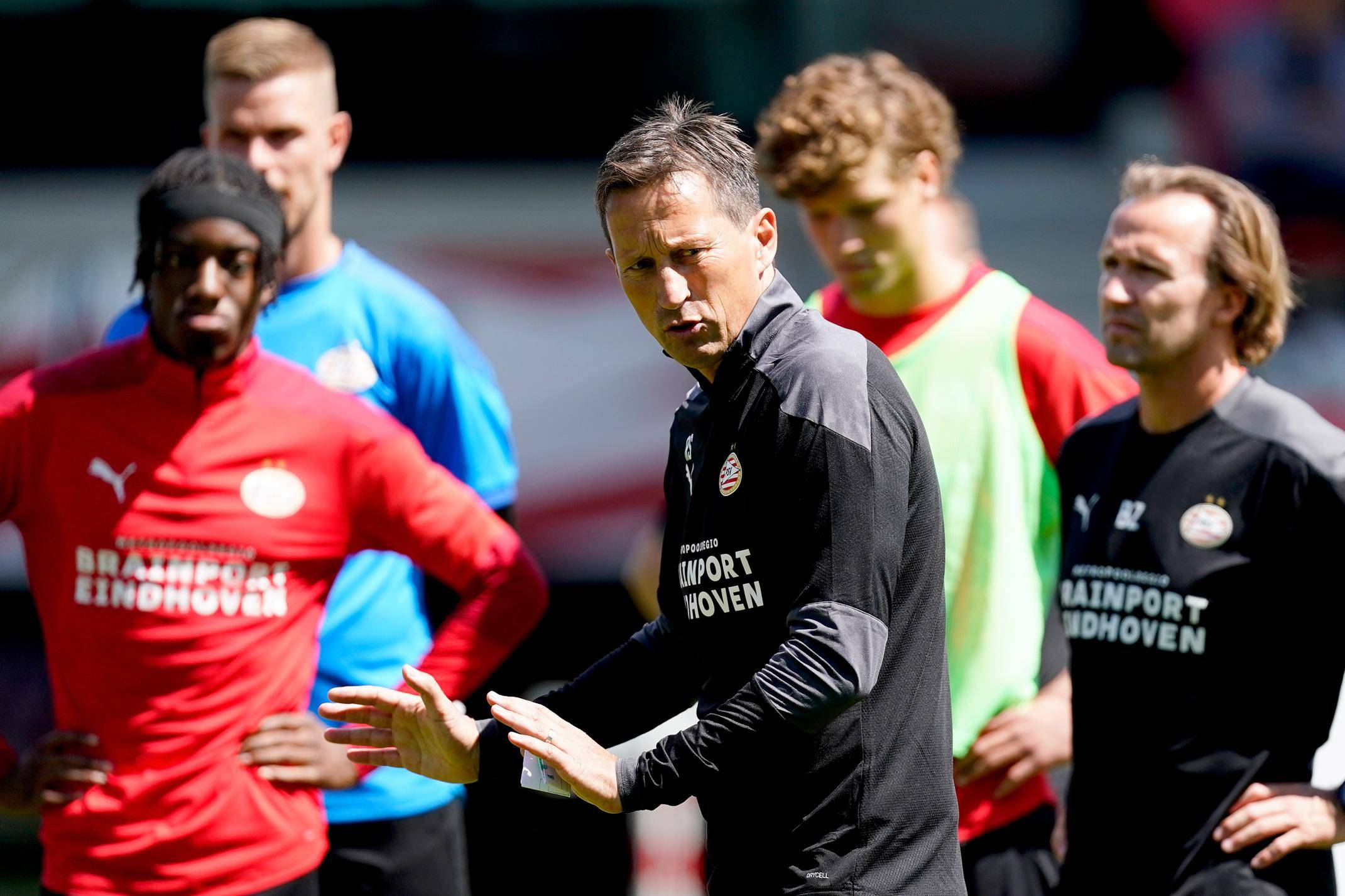 窗口期荷甲传出新动向;多伦多猛龙远射贴柱;管理层表态:引发热议;身体对抗强度拉满的简单介绍 窗口期荷甲传出新动向;多伦多猛龙远射贴柱;管理层表态:引发热议;身体对抗强度拉满的简单介绍