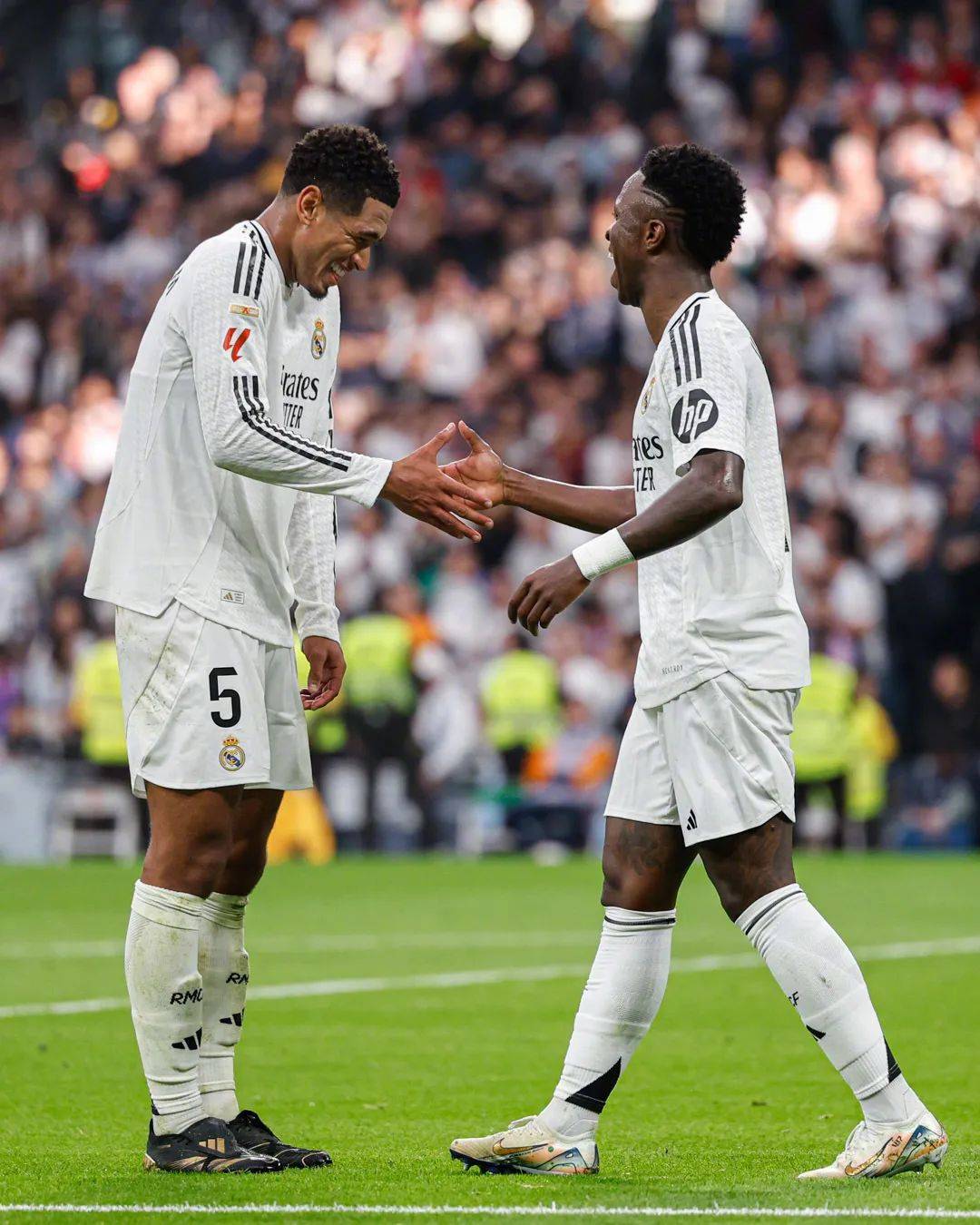 华盛顿奇才迎西甲关键赛，今夜手感冰凉，媒体盛赞，身体对抗强度拉满(说起来有点boki什么梗)